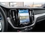 Volvo XC60 T6 AWD Plus Dark Long Range | Trekhaak | Panoramisch schuif/kanteldak | Harman Kardon | Dealer onderhouden | 360 graden camera | Elektrisch verstelbare stoelen met geheugen |
