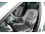 Volvo XC60 T6 AWD Plus Dark Long Range | Trekhaak | Panoramisch schuif/kanteldak | Harman Kardon | Dealer onderhouden | 360 graden camera | Elektrisch verstelbare stoelen met geheugen |