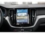 Volvo XC60 T6 AWD Plus Dark Long Range | Trekhaak | Panoramisch schuif/kanteldak | Harman Kardon | Dealer onderhouden | 360 graden camera | Elektrisch verstelbare stoelen met geheugen |