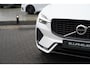 Volvo XC60 T6 AWD Plus Dark Long Range | Trekhaak | Panoramisch schuif/kanteldak | Harman Kardon | Dealer onderhouden | 360 graden camera | Elektrisch verstelbare stoelen met geheugen |