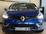Renault Clio 1.2 GT 120pk AUT | Navi | Bose | 17" | Led | PDC | Clima | Sportstoelen | Keurig netjes en goed onderhouden!