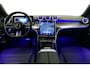 Mercedes-Benz C-klasse 300 e AMG Line / C63S AMG Diffuser / Panamericana Grill / Panoramadak / Digital Light (Laser) / Ambienteverlichting / Rondomzichtcamera / Apple Carplay - Android Auto / Stoelverwarming / Lederen bekleding / Stuurwiel verwarming / Dodehoek detectie / 20'' LMV