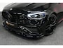Mercedes-Benz C-klasse 300 e AMG Line / C63S AMG Diffuser / Panamericana Grill / Panoramadak / Digital Light (Laser) / Ambienteverlichting / Rondomzichtcamera / Apple Carplay - Android Auto / Stoelverwarming / Lederen bekleding / Stuurwiel verwarming / Dodehoek detectie / 20'' LMV