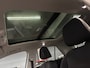Volkswagen T-Roc 1.5 TSI Sport Business R met Panoramadak, Navigatie, Parkeersensoren voor en achter, Stoelverwarming, LM-velgen