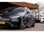 Mercedes-Benz A-klasse 180 Business Solution AMG|Rijklaar!|Pano|Camera|Carplay|Stoelverwarming