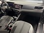 Volkswagen Polo 1.0 TSI HIGHLINE NAVIGATIE CRUISE CONTROL CLIMATE CONTROL STOELVERWARMING BLUETOOTH TELEFOON VERMOEIDHEID HERKENNING 17" LICHTMETALEN VELGEN ZEER MOOI !! 3010
