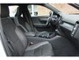 Volvo XC40 T5 Recharge R-Design | Trekhaak | Parkeercamera | Cruise Control | Navigatie | Verwarmbare Voorstoelen | Apple Carplay | 20'' Lichtmetalen Velgen | Keyless Entry