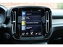 Volvo XC40 T5 Recharge R-Design | Trekhaak | Parkeercamera | Cruise Control | Navigatie | Verwarmbare Voorstoelen | Apple Carplay | 20'' Lichtmetalen Velgen | Keyless Entry
