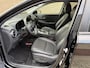 Hyundai Kona Electric EV Premium 64 kWh | 3 fase | Leder | Adaptieve cruise | Lane Assist | Camera | Navigatie | Apple CarPlay / Android Auto | Head up | Stoelverwarming&koeling | Stuurverwarming | LED | DAB | Keyless | Volledig onderhouden | 96% SOH