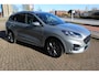 Ford Kuga 2.5-225 PK PHEV ST-Line X. 1500kg Trekgewicht Hybride rijden voor een reële prijs ! Autm. airco, Stoel- en voorraamverw., Side- en lane assist, Adaptieve cruise cntrl, elektr. achterklep, Keyless entry/keyless go, Trekhaak , Navigatie, Telefoonvoorb. etc