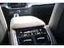 Volvo XC90 2.0 T8 Plug-in hybrid AWD Ultra Bright Adaptieve Cruise Control met Pilot Assist | Premium audio by Bowers & Wilkins | Elektrisch bedienbaar panoramisch schuif/-kanteldak | Elektrische voorstoelen met geheugen en massagefunctie | Verwarmbare voorstoelen + stuurwiel | Geventileerde voorstoelen | 360 Parkeercamera | Park Assist voor + achter | 4-Zone Climate Control | Head-Up Display | 21'' Lichtmetalen wielen |