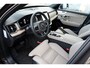 Volvo XC90 2.0 T8 Plug-in hybrid AWD Ultra Bright | Adaptieve Cruise Control met Pilot Assist | Premium audio by Bowers & Wilkins | Elektrisch bedienbaar panoramisch schuif/-kanteldak | Elektrische voorstoelen met geheugen en massagefunctie | Verwarmbare voorstoelen + stuurwiel | Geventileerde voorstoelen | 360 Parkeercamera | Park Assist voor + achter | 4-Zone Climate Control | Head-Up Display | 21'' Lichtmetalen wielen |