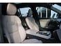 Volvo XC90 2.0 T8 Plug-in hybrid AWD Ultra Bright Adaptieve Cruise Control met Pilot Assist | Premium audio by Bowers & Wilkins | Elektrisch bedienbaar panoramisch schuif/-kanteldak | Elektrische voorstoelen met geheugen en massagefunctie | Verwarmbare voorstoelen + stuurwiel | Geventileerde voorstoelen | 360 Parkeercamera | Park Assist voor + achter | 4-Zone Climate Control | Head-Up Display | 21'' Lichtmetalen wielen |