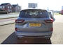 Ford Kuga 2.5-243pk PHEV ST-Line X. Van €. 54.937,- voor €. 43.735,- Trekgewicht van 2.100kg ! Elektr. panodak., elektr. trekhaak, stoel-, stuur- en voorraamverw., 360gr. Camera, HUD, AppleCarplay/Androidauto, Elektr. verstelb. comfortstoelen, LED verl.
