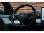 Polestar 4 Long Range Single Motor Prime 100 kWh | Panoramisch dak | Pilot Assist | 360° 3D Camera | Harman Kardon Premium Sound | ​Head-up display | Verlicht logo | Pixel LED-koplampen met adaptief groot licht | Touchscreen achterin | 12-voudig verstelbare stoelen | Elektrisch verstelbare achterstoelen | Verwarmd stuurwiel en verwarmbare achterstoelen | Klimaatregeling met 3 zones | Intelligente luchtreiniging | 22 kW AC-laden