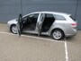Toyota Avensis Wagon 1.8 VVTi Dynamic zeer nette goed rijdende en goed onderhouden auto nu scherpe meeneem prijs zoals ingeruild