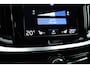 Volvo V60 2.0 B4 Momentum Business | ACC | Trekhaak | Carplay | stoel verwarming |