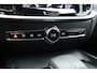 Volvo V60 2.0 B4 Momentum Business | ACC | Trekhaak | Carplay | stoel verwarming |