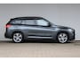 BMW X1 xDrive20i High Executive | Alcantara bekleding | Afneembare trekhaak | Keyless start |
