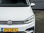 Volkswagen Touran 1.4 TSI Highline Business R 7p | Trekhaak | Stoelverwarming | Matrix LED Koplampen | Adaptieve Cruise Control | Parkeersensoren | 18'' Lichtmetalen Velgen | Privacy Glas | Climate Control | Elektrische Klep | 7 Persoons |
