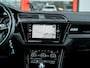 Volkswagen Touran 1.4 TSI Highline Business R 7p | Trekhaak | Stoelverwarming | Matrix LED Koplampen | Adaptieve Cruise Control | Parkeersensoren | 18'' Lichtmetalen Velgen | Privacy Glas | Climate Control | Elektrische Klep | 7 Persoons |
