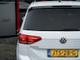 Volkswagen Touran 1.4 TSI Highline Business R 7p | Trekhaak | Stoelverwarming | Matrix LED Koplampen | Adaptieve Cruise Control | Parkeersensoren | 18'' Lichtmetalen Velgen | Privacy Glas | Climate Control | Elektrische Klep | 7 Persoons |