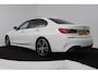 BMW 3-Serie 320i High Executive Edition (PANORAMADAK, CAMERA, SFEERVERLICHTING, STOELVERWARMING, DIGITALE COCKPIT)