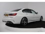 BMW 3-Serie 320i High Executive Edition (PANORAMADAK, CAMERA, SFEERVERLICHTING, STOELVERWARMING, DIGITALE COCKPIT)