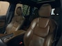 Volvo XC90 T8 AWD Recharge Inscription | Vol! | Bowers & Wilkins | Luchtvering | Stoelventilatie | Trekhaak | 360° Camera | Polestar Engineered | Head-Up Display | Stoelmassage  | Adaptieve Cruise Control | Standkachel met Volvo On Call App | Stoelverwarming voor+achter | Stuurwielverwarming | Schuifdak | Full LED Meesturende koplampen | Pilot Assist | BLIS Dode Hoek Detectie | Elektrische voorstoelen geheugen | Nappa Lederen bekleding | Zitting verlenging voorstoelen | Lederen Dashboard | 4-Spaaks sportstuurwiel | Gelamineerde/geluidwerende zijramen | Keyless Drive | Parkeersensoren voor+achter | Privacy Glass | Black Ash Wood inleg | Elektrisch bedienbare achterklep | Geïntegreerde zongordijnen achterportieren | Verlichte instaplijsten | 7-Persoons | 4-Zone Climate Control | DAB Radio | Apple Carplay/Android Auto | Osmium Grey Metallic met Maroon Brown Nappa Leder |