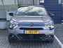 Citroën E-C4 Feel Edition 50 kWh | Stoelverwarming | Navigatie | Climate Control | Head-Up Display | Full LED | Comfort Stoelen | Parkeercamera/-sensoren | Apple Carplay/Android Auto | DAB | Lichtmetalen velgen |