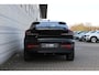 Volvo EC40 Single Motor Extended Range Ultra Black Ed. 82 kWh Panoramadak | Verwarmbare voorstoelen&stuurwiel | Warmtepomp | Adaptieve cruise control | Elektrisch verstelbare voorstoelen | 360 graden camera | Premium Audio by Harman Kardon | Keyless |