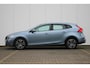 Volvo V40 T2 122PK Momentum | Standkachel | Trekhaak | Stoelverwarming | Climate Control | Cruise Control | LED Koplampen | Navigatie | Volvo OnCall | Verwarmbare Voorruit | Park Assist Achter | High Performance Audio |