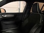 Volvo XC40 B4 R-Design | Vol! | Trekhaak | Schuifdak | 360° Camera | Harman Kardon | Adaptieve Cruise Control | Bestuurdersstoel elektrisch geheugen | Stoel en Stuurwielverwarming | Full LED Meesturende koplampen | Pilot Assist | BLIS Dode Hoek Detectie | Leder/Alcantara R-Design bekleding met wit stiksel en bies | Zitting verlenging vorostoelen | Passagiersstoel elektrisch | 19 Inch | Keyless Drive | Parkeersensoren voor+achter | Privacy Glass | Elektrisch bedienbare achterklep | Climate Control L+R | Breedstralers in voorbumper | DAB Radio | Apple Carplay/Android Auto | Draadloos telefoon opladen | Volvo On Call met mobiele App functie | Onyx Black Metallic |