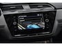 Volkswagen Touran 1.5 TSI Business 7p BTW - Trekhaak - Pano