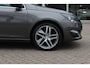 Peugeot 308 SW 1.2 e-THP Allure / Panoramadak / Navigatie / Parkeerhulp achter / 18'' / Leder&Alcantara / Cruise Control / LED Koplampen