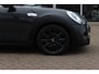 MINI Cooper S Mini 2.0 Chili Serious Business / Navigatie / Head-up / Keyless / Parkeerhulp achter / 17'' / Stoelverwarming / Cruise Control