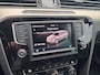 Volkswagen Passat Variant 1.4 TSI ACT Highline Business R | Airco | Elektrische ramen | Grote laadruimte | Dakrails | Navigatie | CarPlay | APK tot -21-11-2026 |