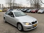 BMW 3-Serie 318i 2005 - RIJDT & SCHAKELT GOED - AIRCO - CRUISE CONTROL - GOED ONDERHOUDEN!