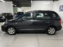 Kia Carens 2.0 CVVT X-ecutive ECC / NAVIGATIE / TREKHAAK