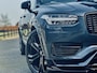 Volvo XC90 2.0 T8 Recharge AWD | Dark Label | | Luchtvering | Adapt Cruise | Bowers & Wilkins | Massagestoelen | Trekhaak | Incl BTW