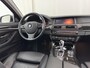 BMW 5-Serie Touring 525d High Executive Luxury-Line Aut.*PANO | LEATHER | BI-XENON | DIGI-COCKPIT | HARMAN/KARDON | MEMORY-PACK | HEATED-COMFORTSEATS | NAVI-FULLMAP | ECC | PRIVACYGLASS | CAMERA | LANEASSIST | PDC | TOWBAR | 18"ALU*