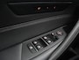 BMW 5-Serie 520i High Executive | Panoramadak | Leder | Trekhaak | Stoelverwarming | Camera | Live Cockpit | Park Assist | Carplay | Full LED | Navigatie | Climate control | Cruise control