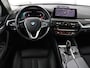 BMW 5-Serie 520i High Executive | Panoramadak | Leder | Trekhaak | Stoelverwarming | Camera | Live Cockpit | Park Assist | Carplay | Full LED | Navigatie | Climate control | Cruise control