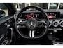 Mercedes-Benz A-klasse 200 AMG Line Panoramadak I Adaptive Cruise I 360 I HeadUp I Memory I Sfeerverlichting I NL Auto I NAP I BTW