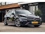 Mercedes-Benz A-klasse 200 AMG Line Panoramadak I Adaptive Cruise I 360 I HeadUp I Memory I Sfeerverlichting I NL Auto I NAP I BTW