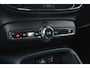 Volvo XC40 T4 Recharge Inscription| Stoel + Stuur Verwarmd | Trekhaak | Camera | Apple CarPlay | BLIS |