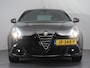 Alfa Romeo Giulietta 1.4 Turbo MultiAir | Stoelverwarming | Alcantara Bekleding | Cruise Control | Parkeersensoren Achter | Bluetooth | Navigation | Climate Control | DAB