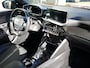 Peugeot 2008 1.2 130pk GT EAT8 AUTOMAAT Apple Carplay & Android Auto | TREKHAAK | Navi | Panoramisch schuifdak | Achteruitrijcamera | Cruise & Climate | P-hulp |BT
