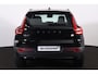 Volvo XC40 Recharge Plus 70 kWh - IntelliSafe Assist & Surround - Parkeercamera achter - Verwarmde voorstoelen & stuur - Parkeersensoren voor & achter - Draadloze tel. lader - Warmtepomp - Elektr. inklapbare trekhaak - 19' LMV
