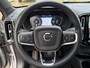 Volvo XC40 1.5 T5 Plug-in hybrid Plus Bright | Harman Kardon Audio | Elektr. Stoelen | Achteruitrijcamera | Parkeersensoren | Lichtmetalen Velgen 20 inch | Stoel + Stuurverwarming | Navigatie | Keyless Entry